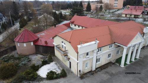 Pałac Łazienkowski centrum Staszowa