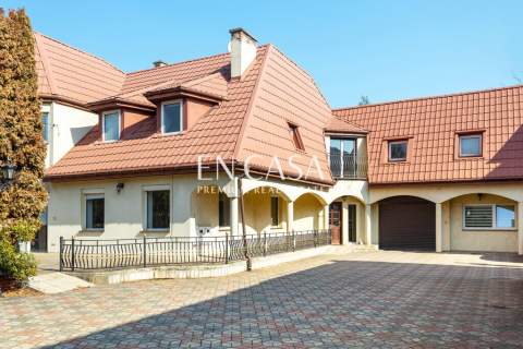 Budynek biurowo-magazynowy plus budynek mieszkalny