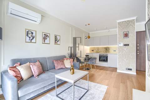 Mennica Residence/ Metro Rondo ONZ i Daszyńskiego