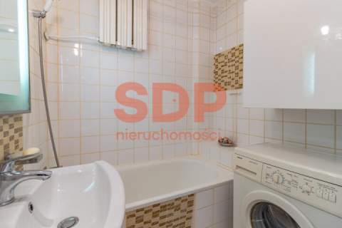 49 m2 2 pokoje z osobną kuchnią Balkon loggia z widokiem na z
