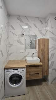 Wynajmę kawalerkę w apartamentowcu Targowa