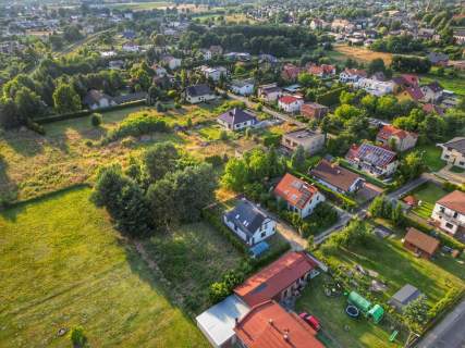 Spokojna zielona okolica, dobra komunikacja