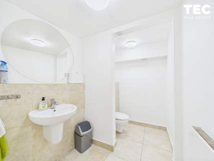 Lokal blisko Plant 72m2 antresola, Z NAJEMCĄ