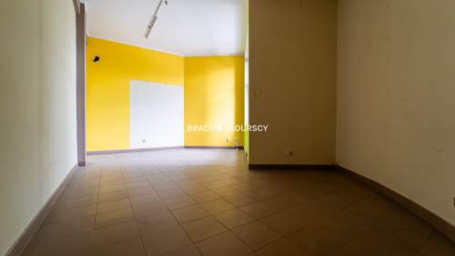 Lokal przy placu Bieńczyckim, Kraków Bieńczyce