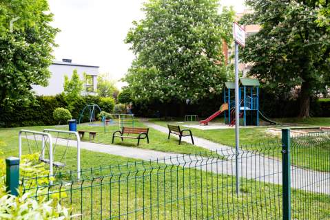 Po generalnym remoncie 48 m z dużym balkonem