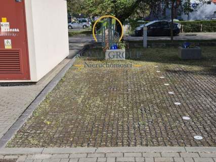 Na sprzedaż miejsce postojowe z piwnicą w Wiktoryn