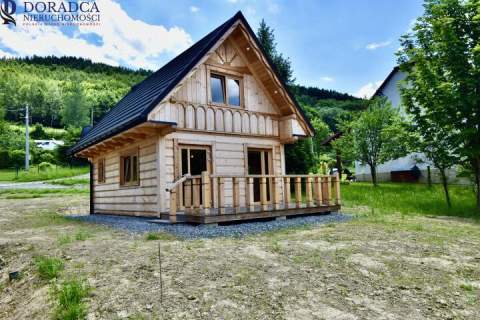 Nowe drewniane domki w Jaszczurowej