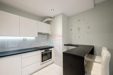 Apartament 3-pokojowy Kępa Mieszczańska Garaż
