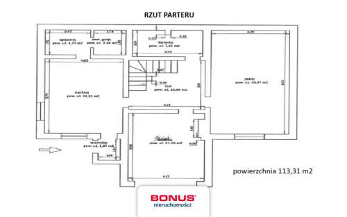 Dom nad jeziorem z dużą zagospodarowaną działką