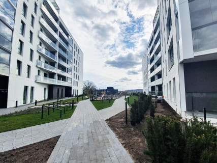 Dwupokojowe Mieszkanie na 14 Piętrze, Redłowo