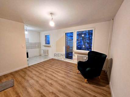 Kawalerka 29 m po generalnym remoncie Balkon