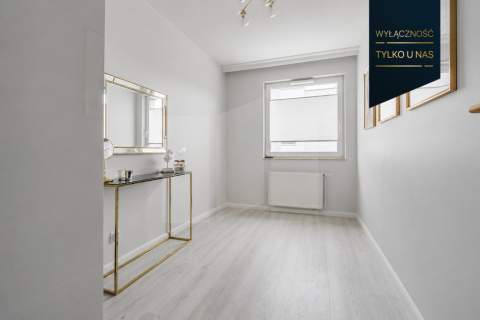 Wysoki standard Balkon 3 pokoje
