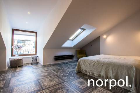 Przestronny dwukondygnacyjny apartament, Kazimierz