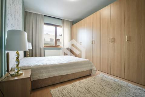 91 m 4 pokoje 2 łazienki Garaż Loggia