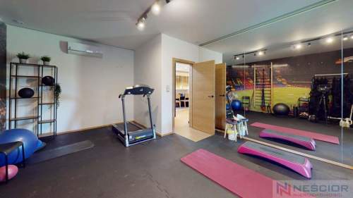 Dom premium z salą fitness i systemem smart home
