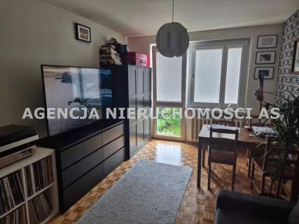 KAWALERKA W OSIEDLU OFICERSKIM