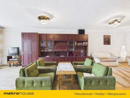 Całe piętro kamienicy w centrum Chojnowa