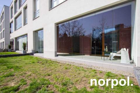 Nowoczesne mieszkanie z loggią i tarasem / Modern apartment with...