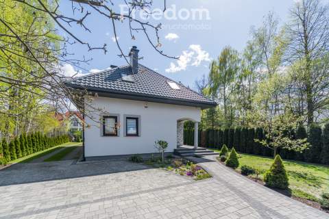 Dom 220 m w Halinowie na sprzedaż