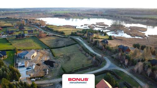 Działka budowlana nad jeziorem