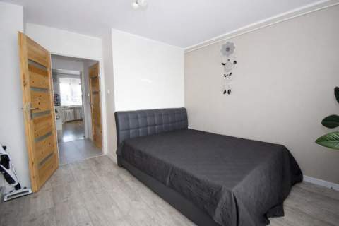 3-pokojowe mieszkanie z dużym balkonem - klimatyzacja
