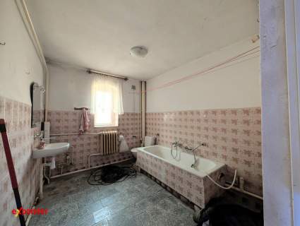Dom z dużą działką 40a , blisko morza