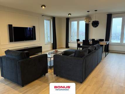Przestronny apartament 157,23m2 z dużym tarasem.
