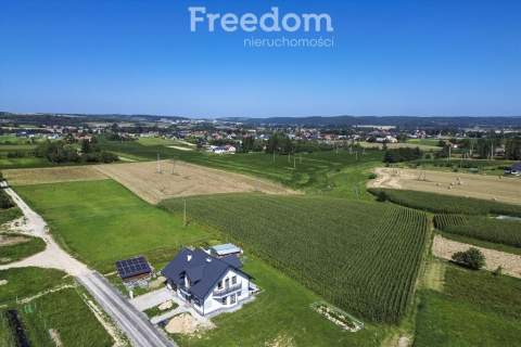 Działka z warunakmi zabudowy 62,97 ar Dynów