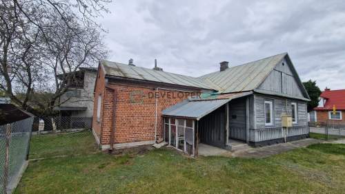 Działka z zabudowaniami - I linia zabudowy