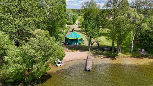 Przy samym jeziorze Serwy Domy 280 m2 i 180 m2