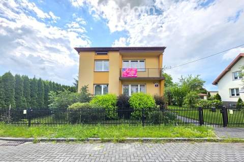 Dom 120 m2, fotowoltaika, garaż, 5 pokoi