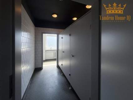 Do wynajmu biuro 40m2 w ścisłym centrum, metro, jedno pomieszczenie