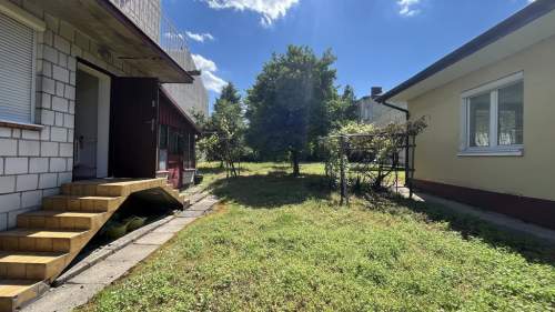 Dwa domy 165 m2 na działce w centrum Zwolenia.