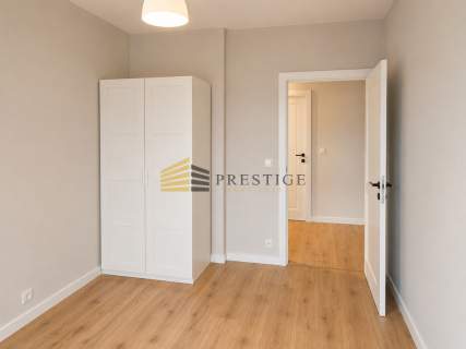 Apartament 96 m 2 garaże Stegny
