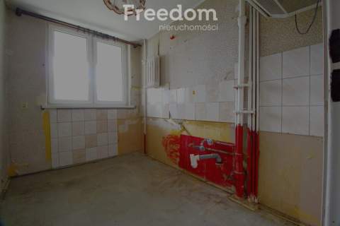 60 m2 2 piętro do remontu