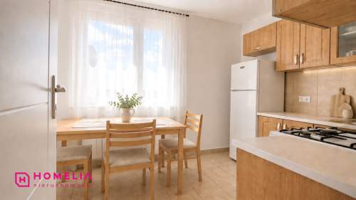 Romualda 9 kawalerka z oddzielną kuchnią i loggią