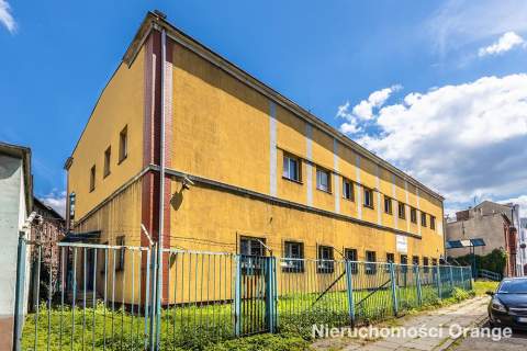 Budynek pod mieszkania, 6 km od centrum Katowic.