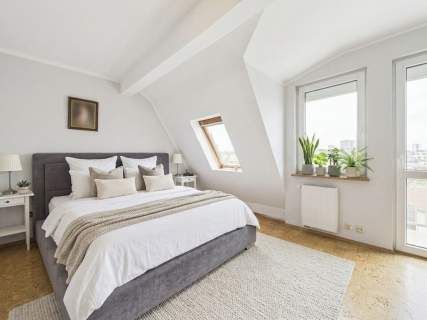 Szeregówka z ogrodem i kominkiem, 4 Sypialnie