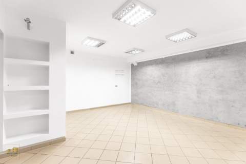 Lokal na parterze z witryną 210m2 - Lublin, Węglin