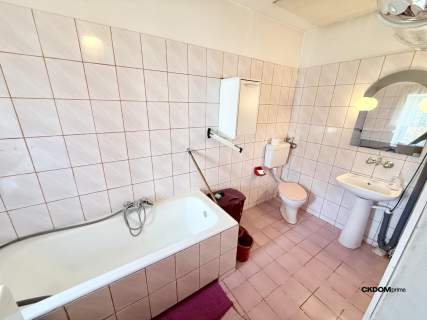 Dom Kielce Biesak działka 901m2
