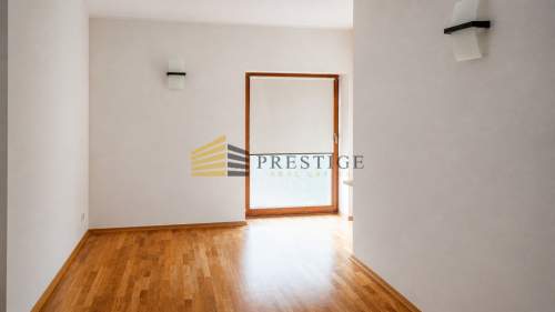 Prestigious Location Neighberhood Modern House