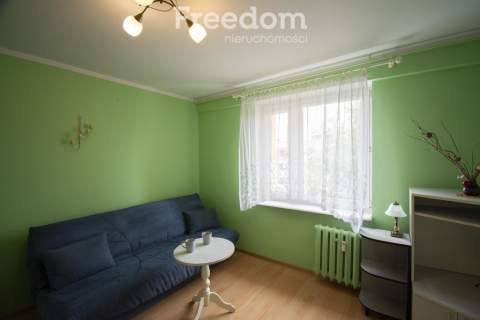 2 pokoje/osobna kuchnia/balkon /Os. Niepodległości
