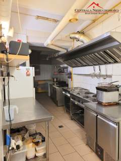 Lokal na parterze na gastronomię w centrum Torunia