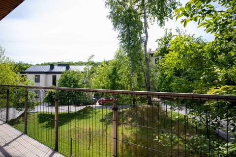 Przestronny apartament w zielonej okolicy