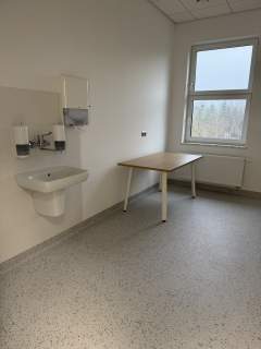 Pomieszczenia na dział. fizjoterapeutyczną w CM STADMEDICA