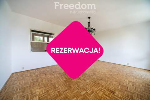 32,5 m2 z osobną kuchnią i dużym balkonem metro
