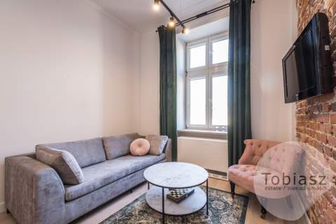 2 pokoje, 52 m2, winda, 5 minut od Rynku Głównego