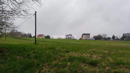 Działka rolna z drewnianym domem Nowa Wieś