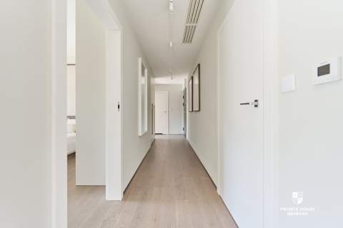 Trzypokojowy apartament z dużym tarasem przy parku