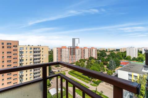 2 pokoje z widną kuchnią 250 m od metra